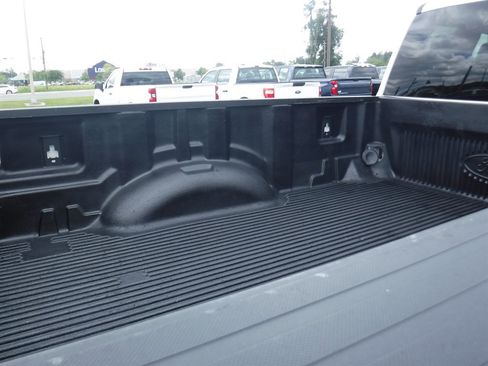 Used 2021 Ford F250 XL w/ Power Equipment Group AWD/4WD image 7