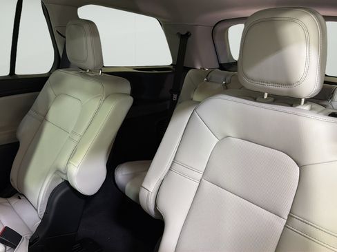 New 2026 Lincoln Aviator 2WD image 19