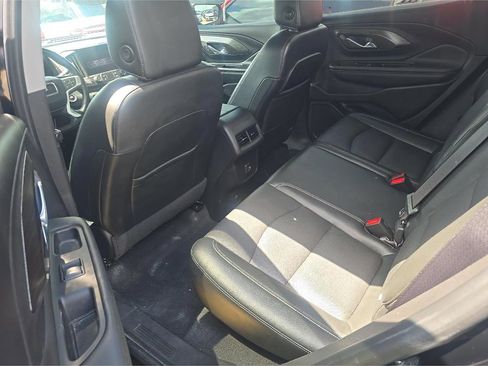 Used 2023 GMC Terrain SLT AWD/4WD image 9