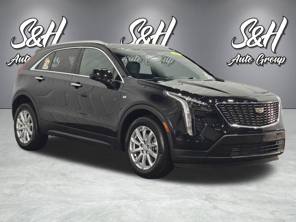 Used 2023 Cadillac XT4 Luxury AWD/4WD image 2