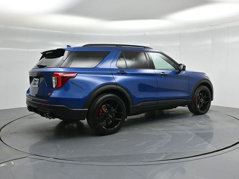 Used 2020 Ford Explorer ST w/ ST Street Pack image 30