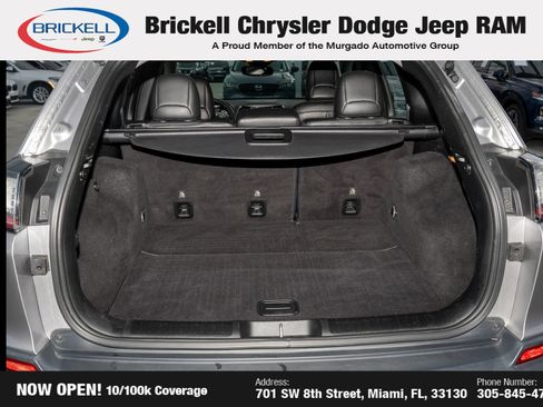 Used 2019 Jeep Cherokee Limited w/ Luxury Group image 9