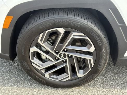 Certified 2025 Hyundai Tucson Limited image 11
