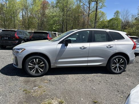 New 2025 Volvo XC60 B5 Core w/ Climate Package image 5