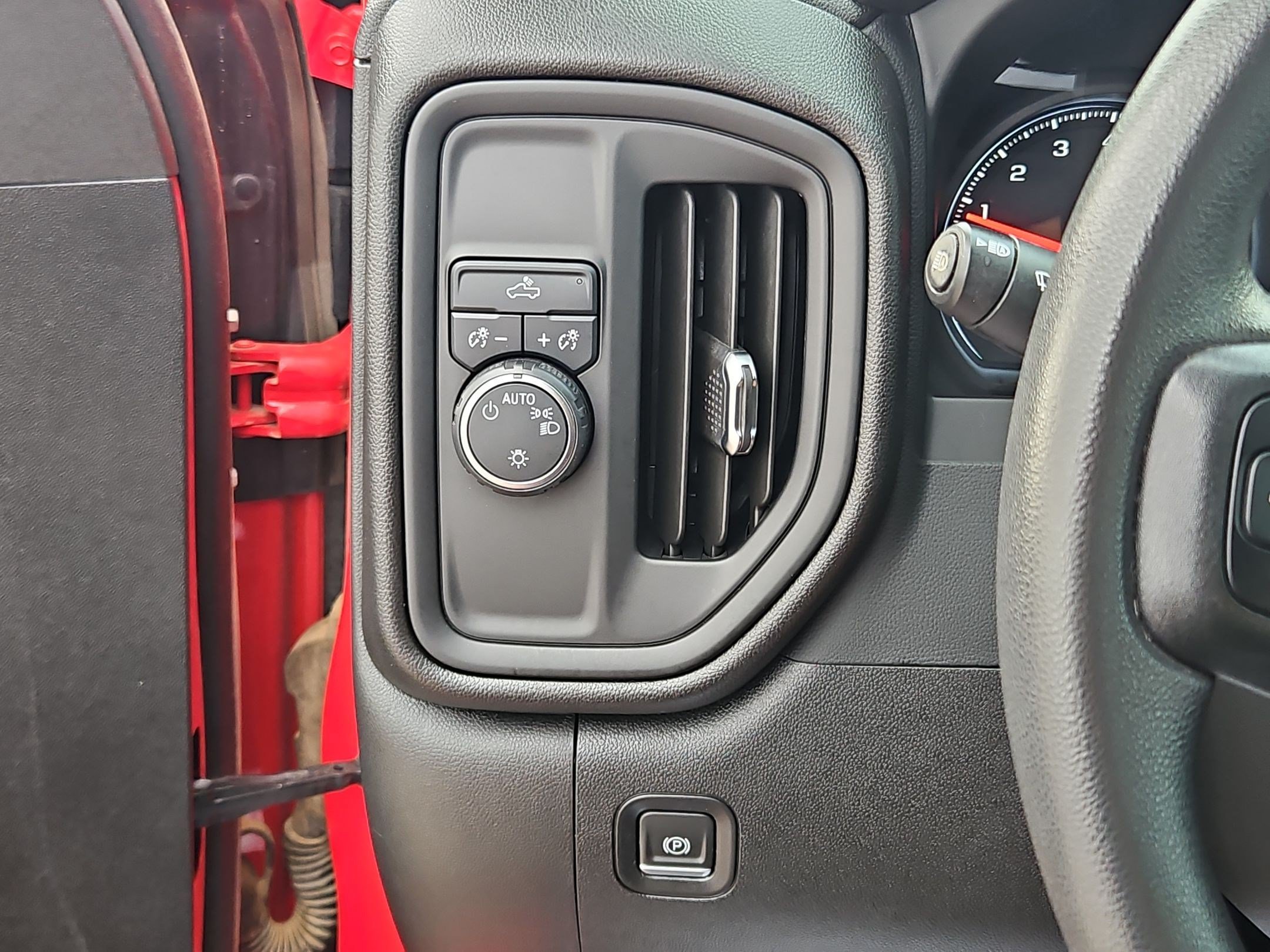 Used 2024 Chevrolet Silverado 1500 Custom RWD image 23