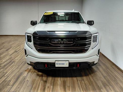 Used 2024 GMC Sierra 1500 AT4 w/ Technology Package AWD/4WD image 25
