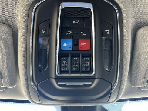 Used 2021 Jeep Grand Cherokee L Limited image 25