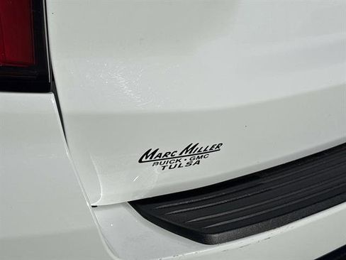 Used 2021 Chevrolet Suburban Z71 w/ Luxury Package image 6