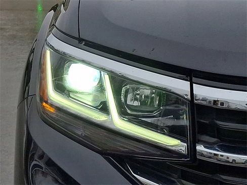 Used 2023 Volkswagen Atlas SEL image 9