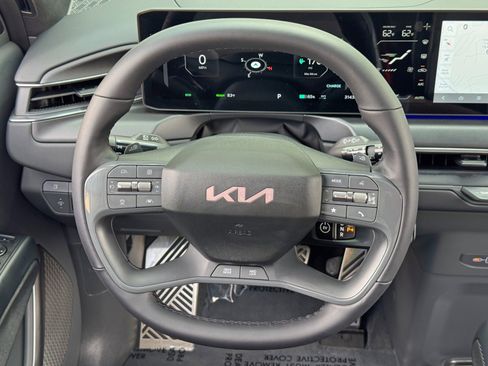 Used 2025 Kia EV9 GT-Line AWD/4WD image 22
