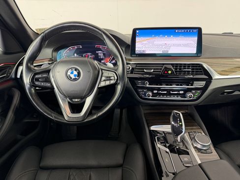 Used 2021 BMW 530i xDrive w/ Convenience Package image 31