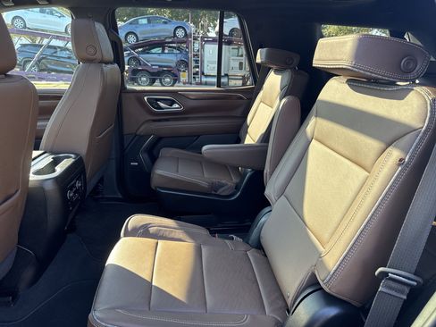 Used 2024 Chevrolet Tahoe High Country image 24