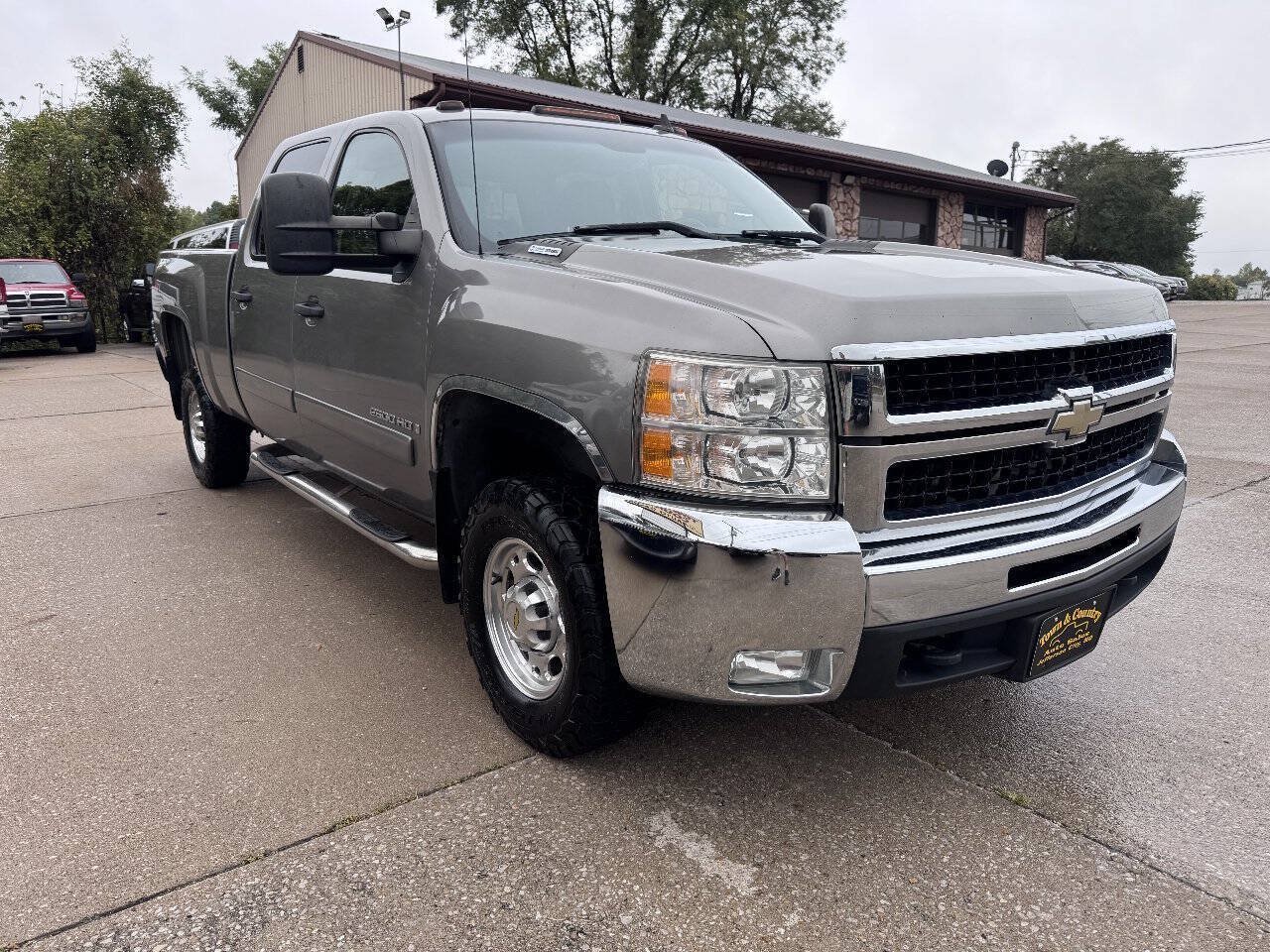 Used 2007 Chevrolet Silverado 2500 LT w/ 1LT Convenience Package AWD/4WD image 3