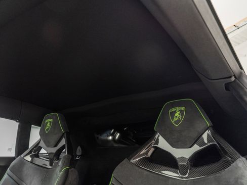 Used 2024 Lamborghini Huracan Sterrato image 17