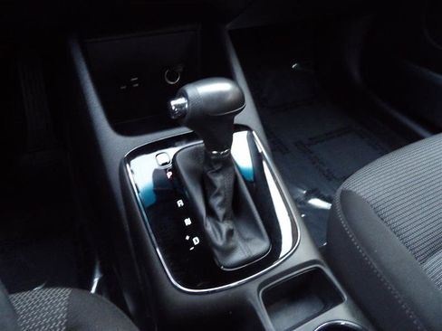 Used 2017 Kia Forte LX image 29