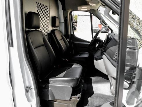 Used 2022 Ford Transit 250 148 High Roof Extended w/ Load Area Protection Package RWD image 24