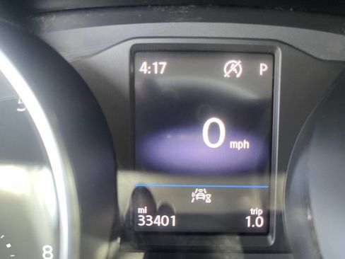 Used 2020 Volkswagen Tiguan SE image 12