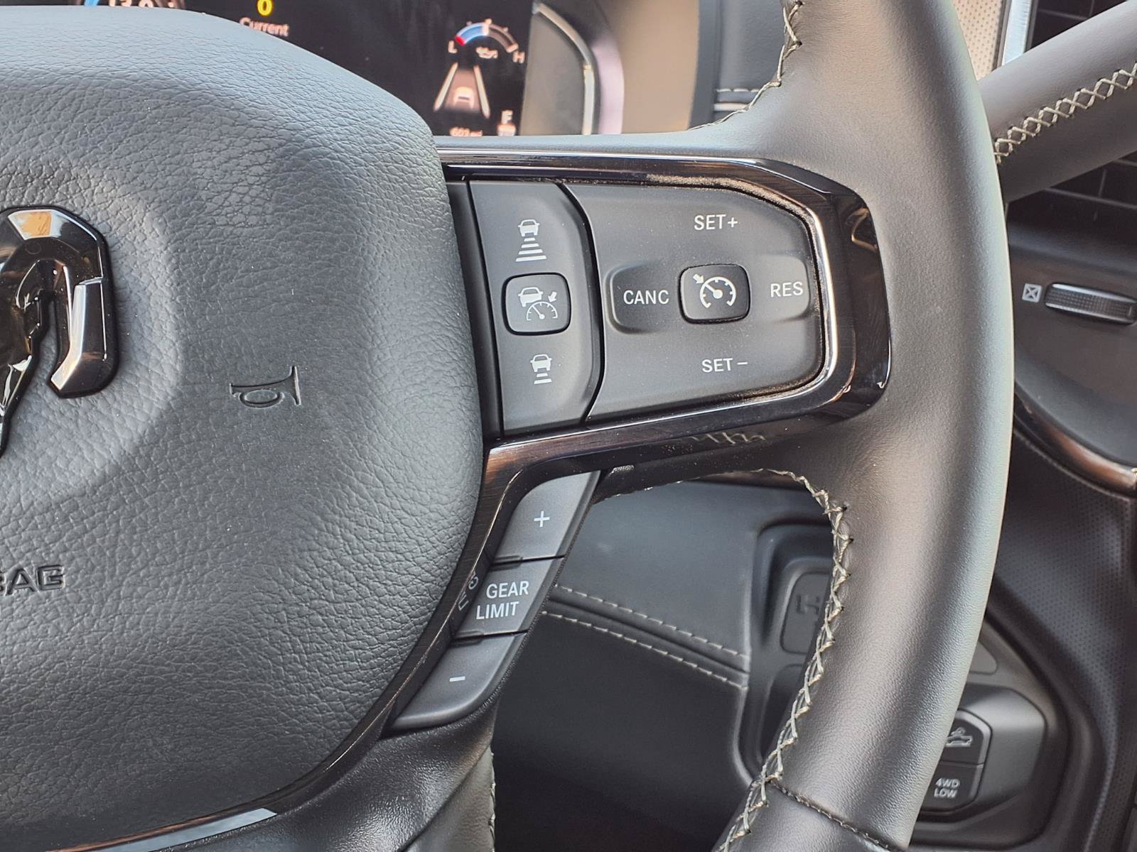 New 2027 RAM 2500 Limited AWD/4WD image 18