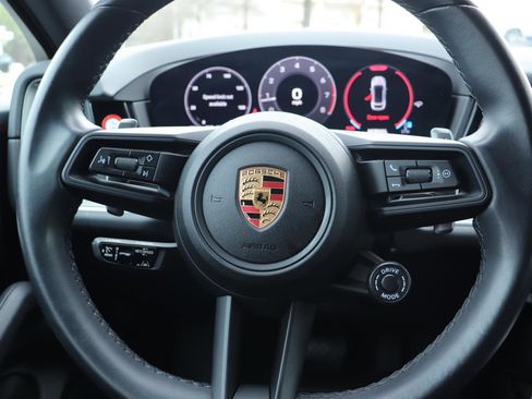 Used 2024 Porsche Cayenne Coupe image 20