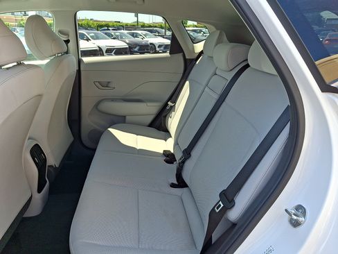 Certified 2024 Hyundai Kona SEL AWD/4WD image 10