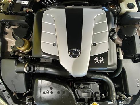 Used 2005 Lexus SC 430 Convertible RWD image 24