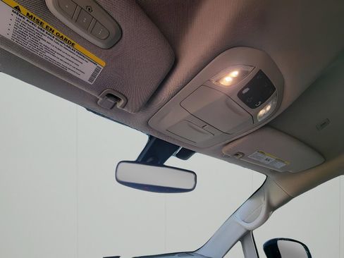 Used 2018 Chrysler Pacifica Touring-L image 25