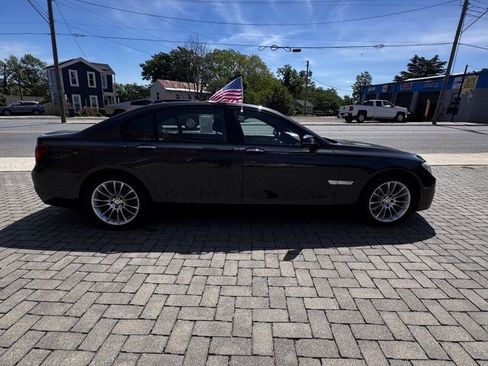 Used 2014 BMW 750Li xDrive image 6