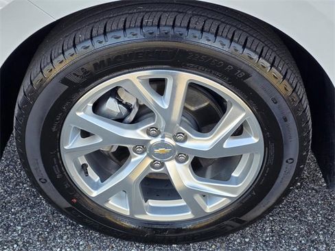 Used 2020 Chevrolet Equinox LT image 34