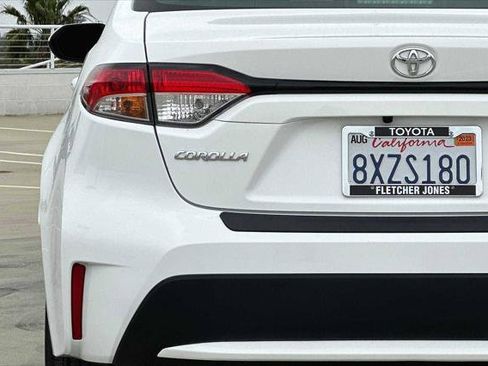 Certified 2021 Toyota Corolla LE FWD image 24