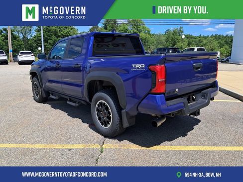 Used 2025 Toyota Tacoma TRD Off-Road AWD/4WD image 3