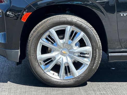 Used 2024 Chevrolet Tahoe High Country w/ Premium Package image 44