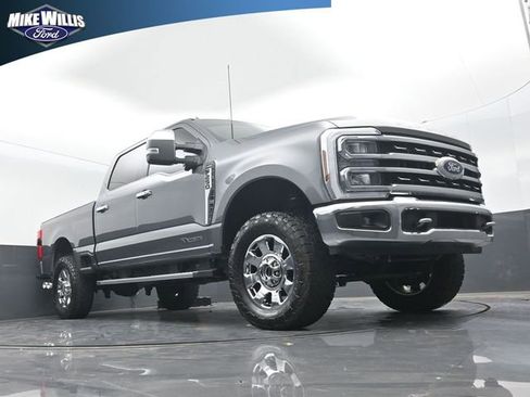 Used 2024 Ford F250 Lariat w/ Chrome Package image 17