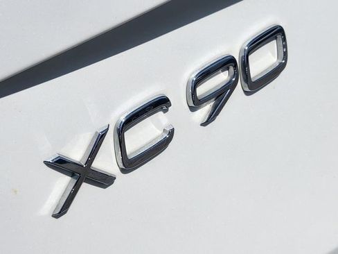 Certified 2023 Volvo XC90 B5 Core w/ Protection Package Premier AWD/4WD image 19