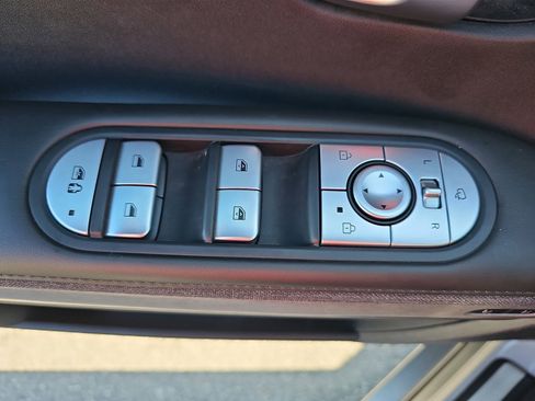 Used 2023 Hyundai Ioniq 5 Limited AWD/4WD image 29