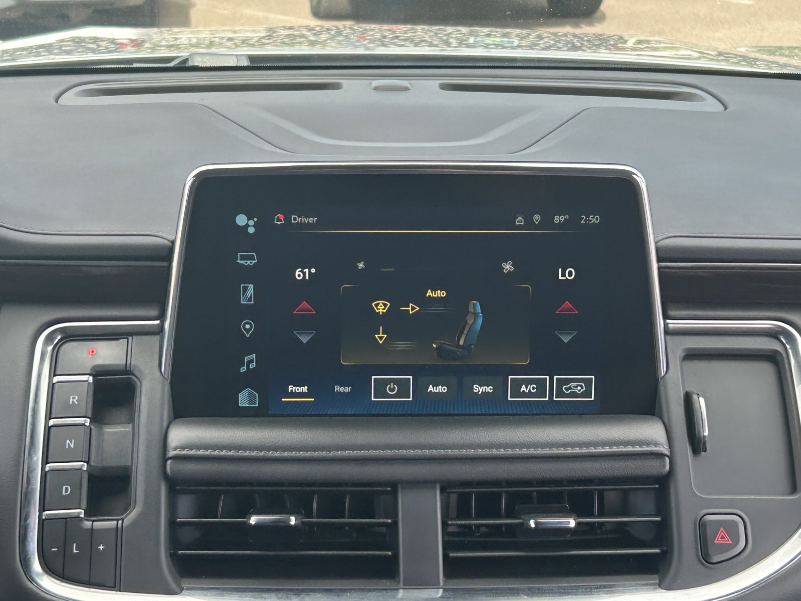 Used 2024 Chevrolet Suburban LT RWD image 20