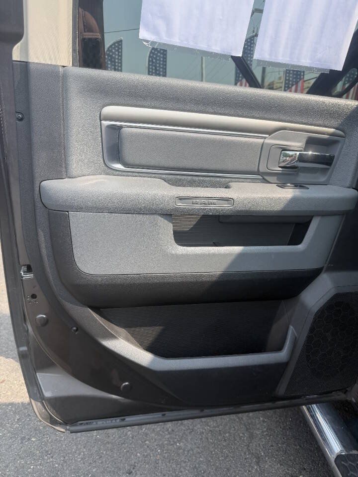 Used 2017 RAM 1500 Big Horn AWD/4WD image 11