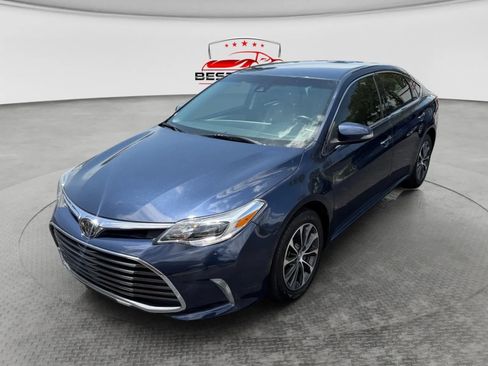 Used 2018 Toyota Avalon XLE FWD image 1