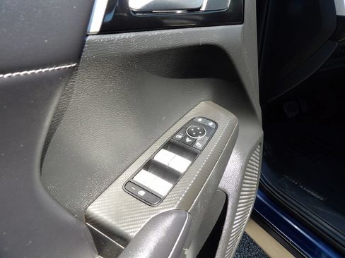 Used 2024 Mitsubishi Outlander SE Black Edition AWD/4WD image 11