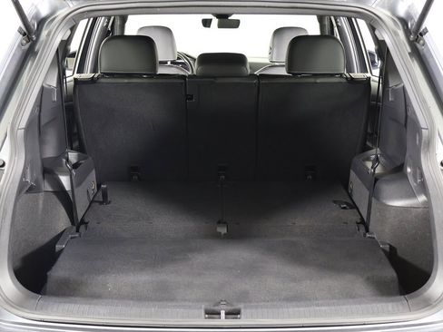 Used 2023 Volkswagen Tiguan SE R-Line image 20