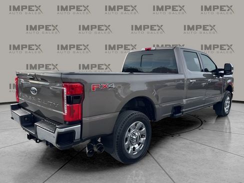 Used 2023 Ford F350 Lariat w/ Lariat Ultimate Package image 5