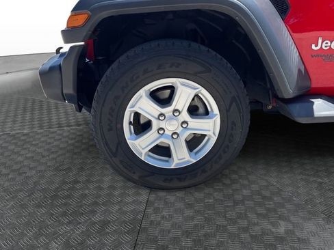 Used 2019 Jeep Wrangler Unlimited Sport S AWD/4WD image 14
