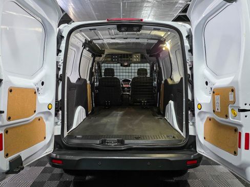 Used 2016 Ford Transit Connect XLT image 12