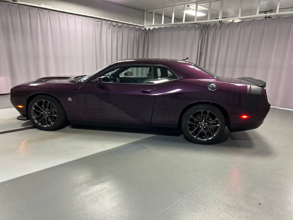 Used 2022 Dodge Challenger R/T Scat Pack w/ Scat Pack Stripe RWD image 4