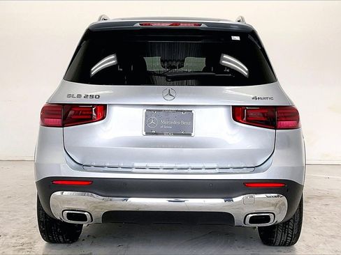 New 2026 Mercedes-Benz GLB 250 4MATIC image 4