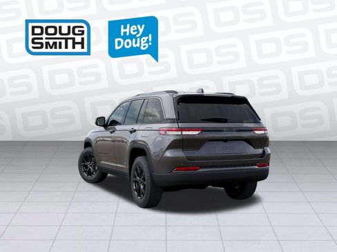 New 2026 Jeep Grand Cherokee Altitude image 3