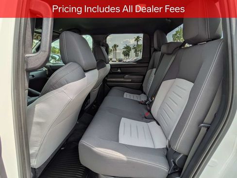 Certified 2025 Toyota Tacoma TRD Off-Road AWD/4WD image 15