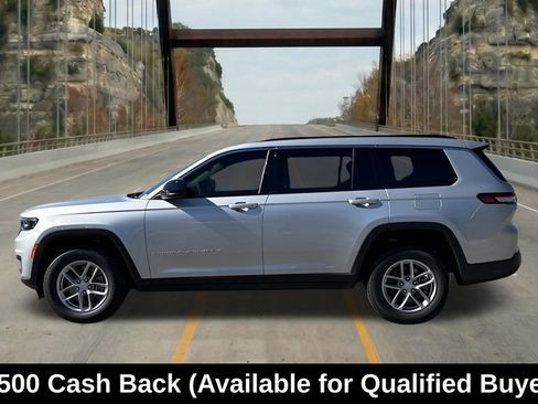 New 2025 Jeep Grand Cherokee L Laredo w/ Luxury Tech Group I RWD image 5