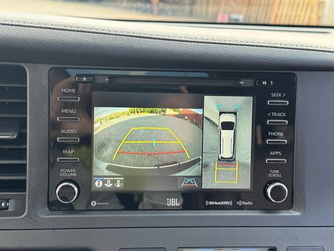 Used 2019 Toyota Sienna Limited Premium image 21