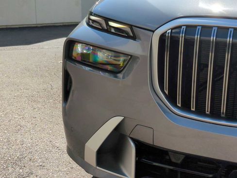 Certified 2026 BMW X7 xDrive40i w/ Executive Package image 11
