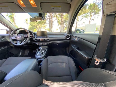Used 2020 Kia Forte LXS image 28